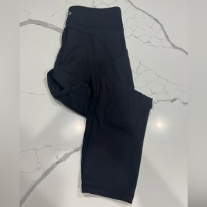 Lululemon Wunder Train, high-rise tight with pockets